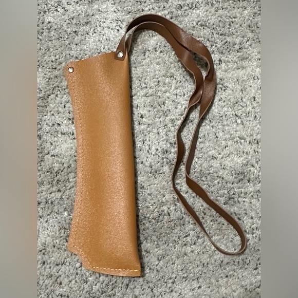 Bow and Arrow Set with Quiver - Picture 5 of 5